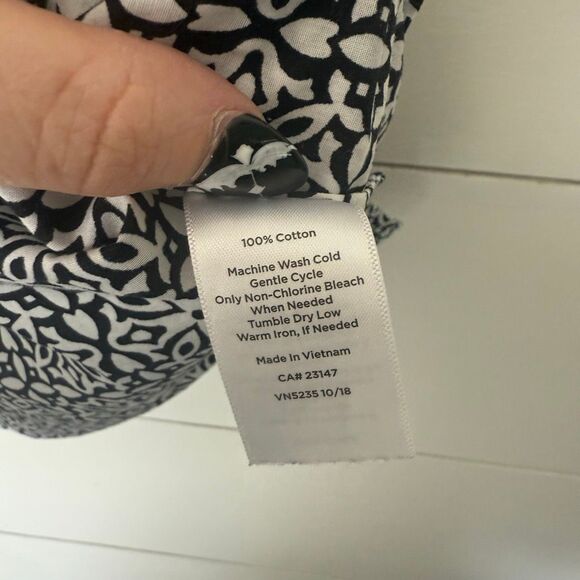 Talbots Women’s XL Black White Patterned Top Blouse - Picture 3 of 5